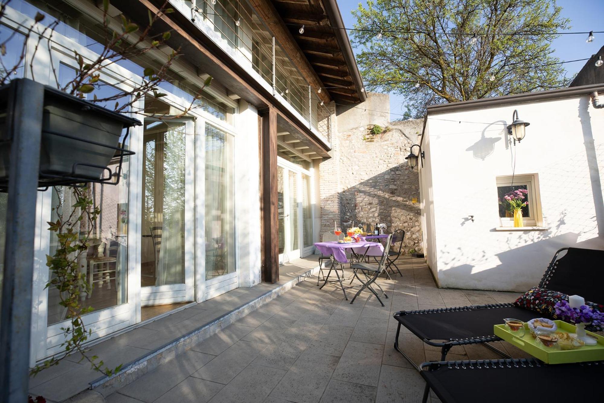 Bed and Breakfast Relais La Rocca Сольферино Экстерьер фото