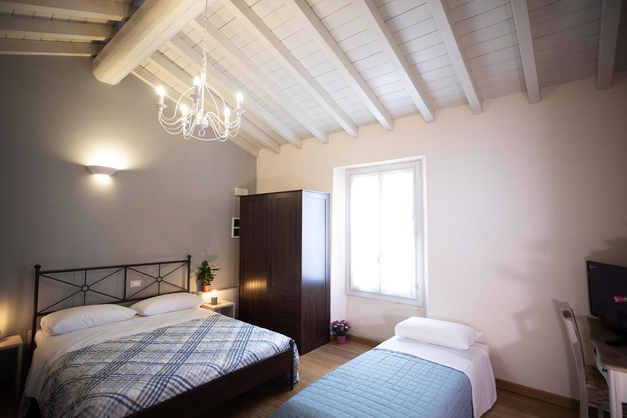 Bed and Breakfast Relais La Rocca Сольферино Экстерьер фото